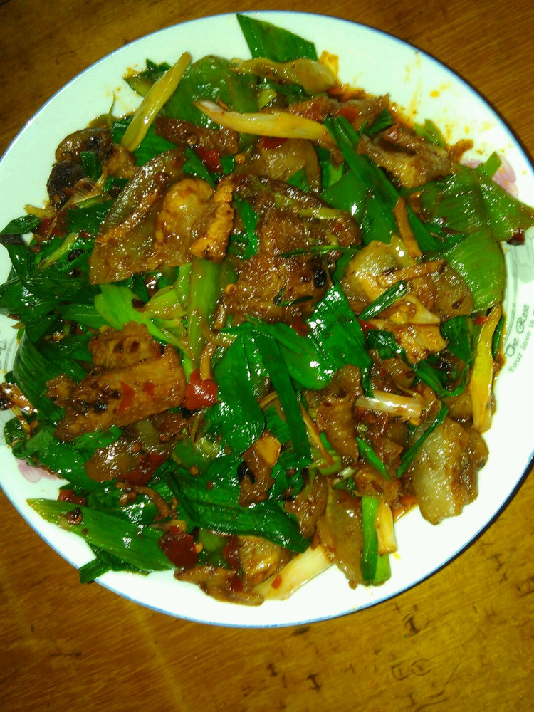 川菜经典~蒜苗回锅肉的做法