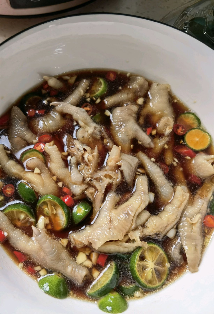柠檬去骨鸡爪的做法