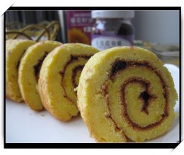 蓝莓蛋糕卷的做法