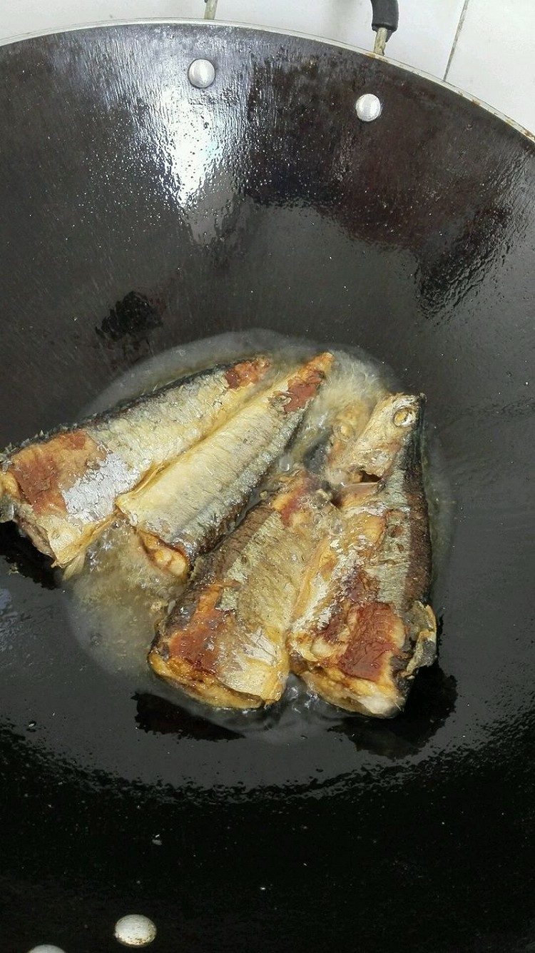 煎秋刀鱼的做法