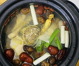 春日滋补鸡汤的做法
