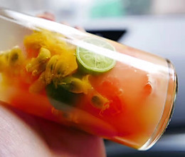 西柚百香果青柠蜂蜜水的做法