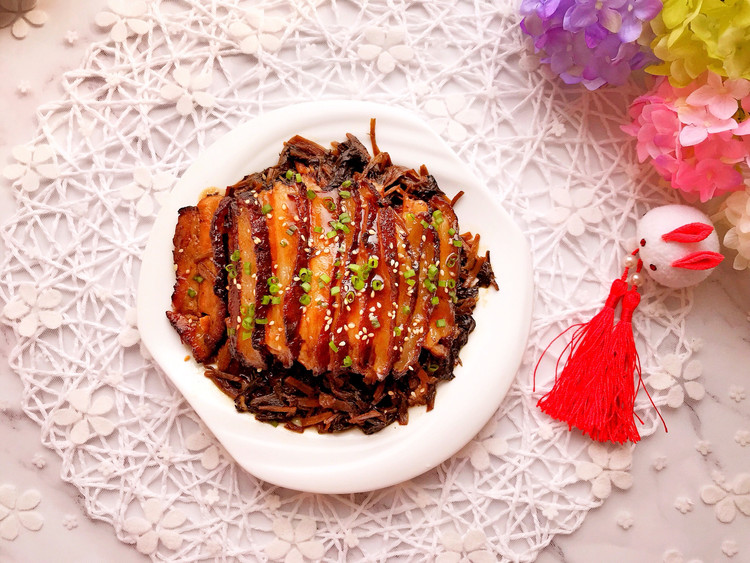 家乡菜梅菜扣肉的做法