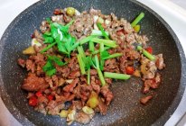 芹菜泡椒炒牛肉的做法