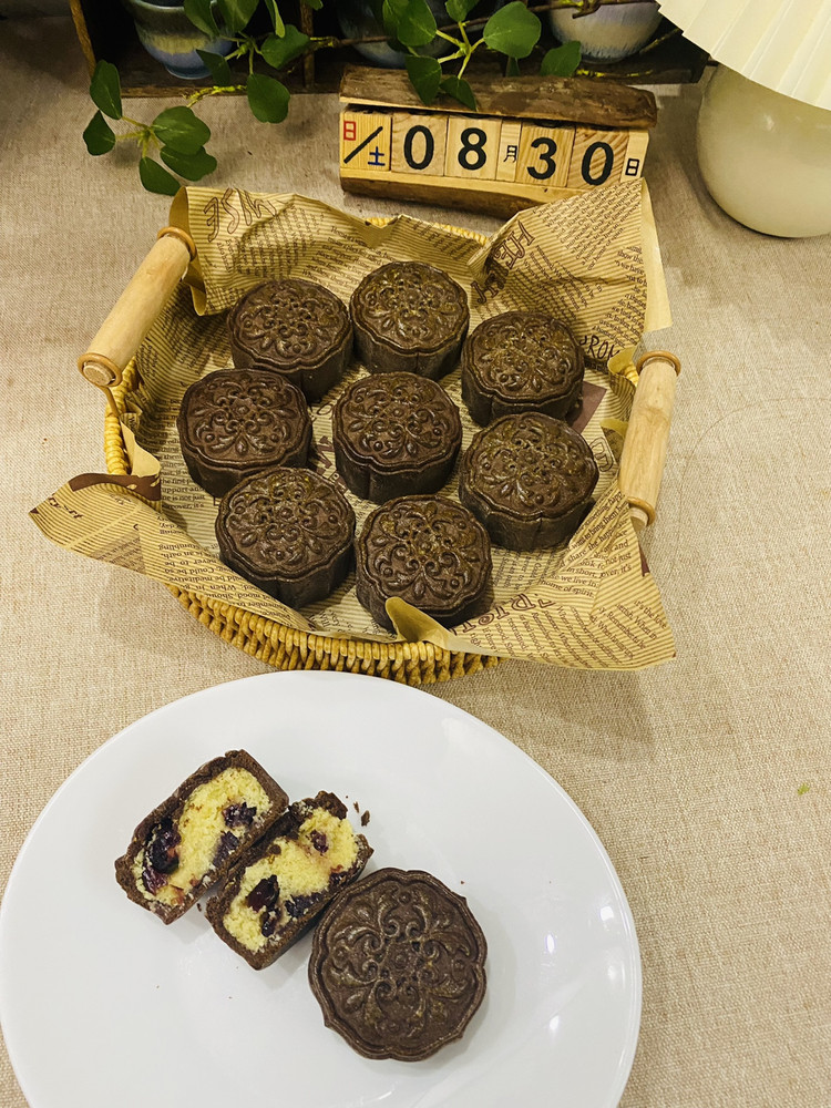 广式巧克力椰蓉月饼—布朗尼蛋糕的口感，椰香浓郁超好吃！的做法