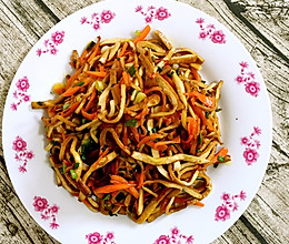 胡萝卜蚝油炒豆干的做法