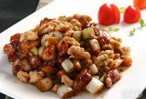 鸡丁核桃的做法