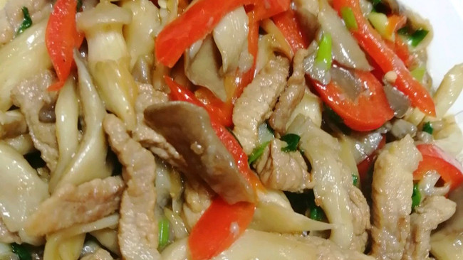 蘑菇炒肉的做法