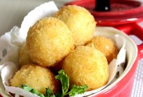 黄金芝士土豆球#百吉福芝士力量#的做法