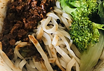 用鸡蛋代替猪肉的炸酱面～的做法