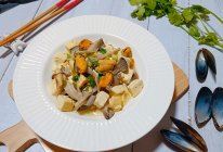 #智利贻贝中式烹法大赏#鲜掉眉毛～贻贝菌菇炖豆腐的做法