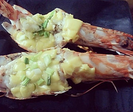 蒜蓉芝士焗虾的做法