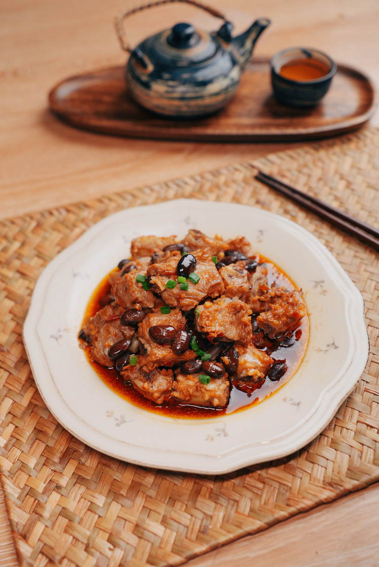 酱香黑豆蒸排骨的做法