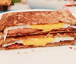 经典培根火腿鸡蛋三明治的做法