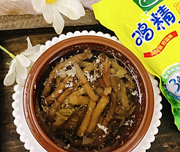 #流感季饮食攻略#鱼腥草煲瘦肉汤的做法
