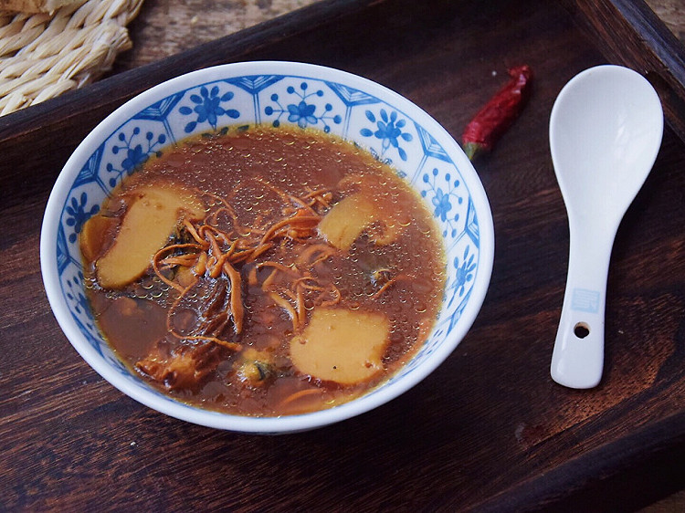 松茸羊肚菌乌鸡汤的做法