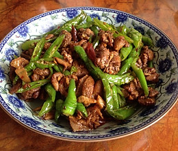 辣椒鸭丁的做法