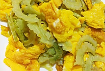 #我心中的冬日限定#简单快速苦瓜炒蛋，清爽口感的做法