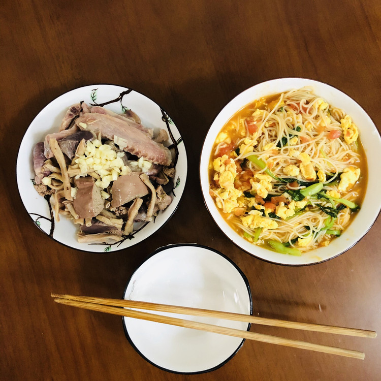 番茄鸡蛋焖面的做法