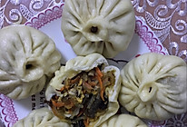 素馅包子（胡萝卜鸡蛋香菇木耳粉条）的做法