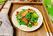 #肉食主义狂欢#蒜苗炒腊肉的做法