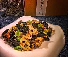 男厨木耳藕片炒肉#防霾食谱#的做法