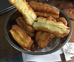 炸油条的做法