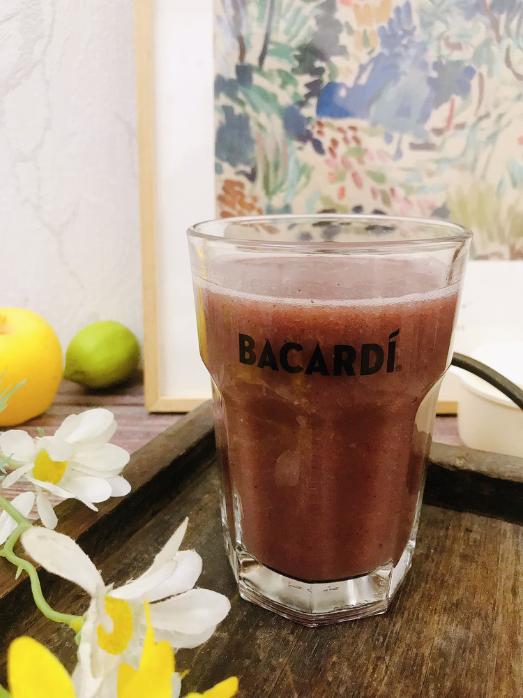 蓝莓红提果汁的做法