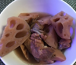 排骨炖藕汤的做法