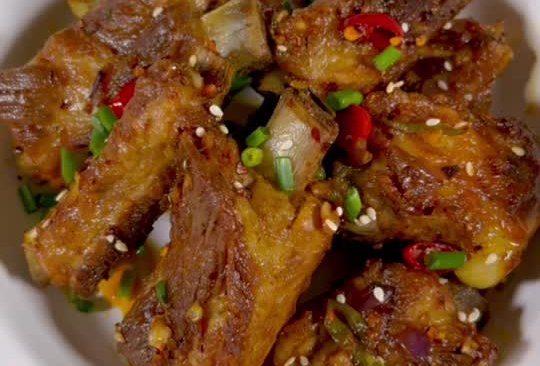 孜然蒜香排骨的做法