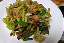菜花炒肉的做法