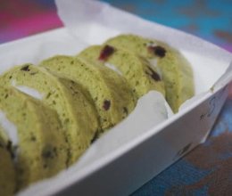 抹茶蔓越莓芋泥卷的做法