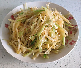 美味炝拌西蓝花根茎丝的做法
