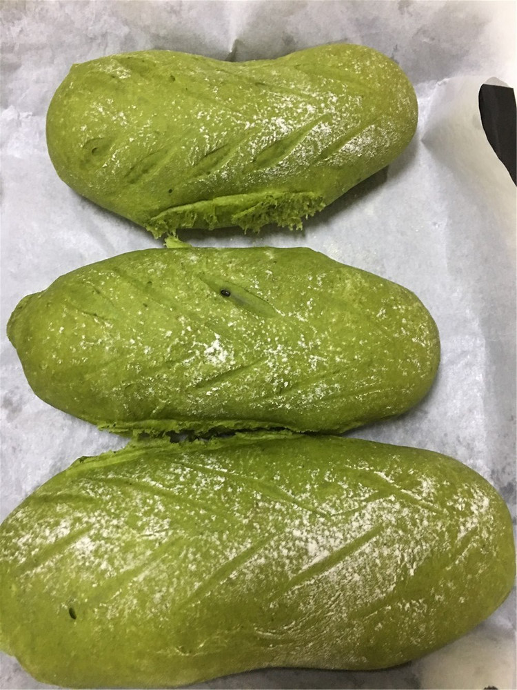 抹茶麻薯欧包，只揉几分钟就可以出面包膜哦，还不来试试。的做法