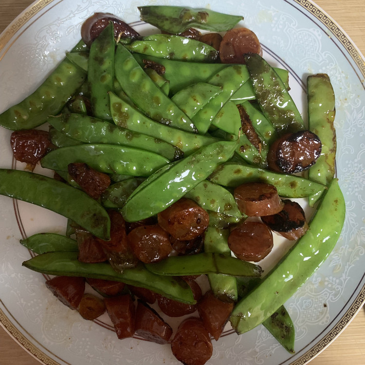 荷兰豆炒腊肠的做法