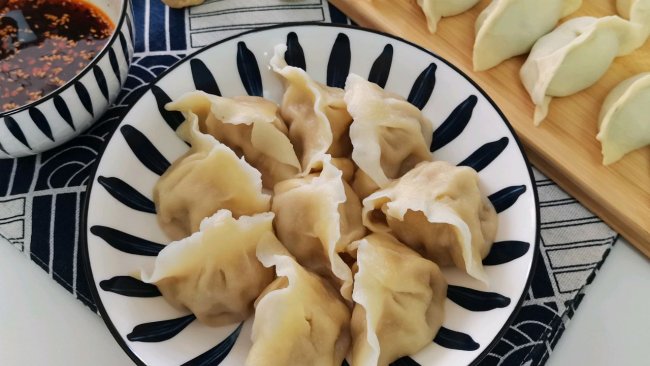 零厨艺也能做出来的葱肉馅饺子的做法