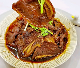#舌尖上的乡村同款美食#秋季温补美食/红烧牛仔骨的做法