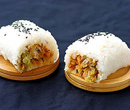 #人人能开小吃店#湖北著名的过早小吃：糯米包油条的做法