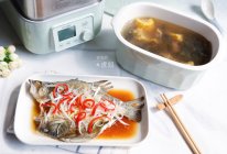 海带玉米牛骨汤+清蒸鲈鱼的做法