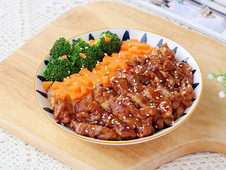 爆汁鸡腿饭的做法