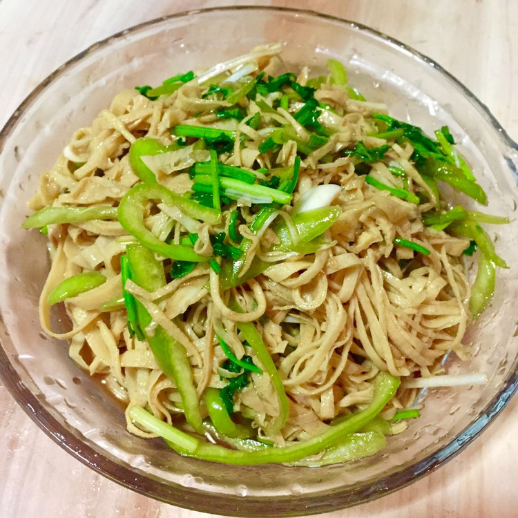 油泼豆油皮的做法