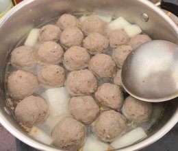 牛肉丸子萝卜汤的做法