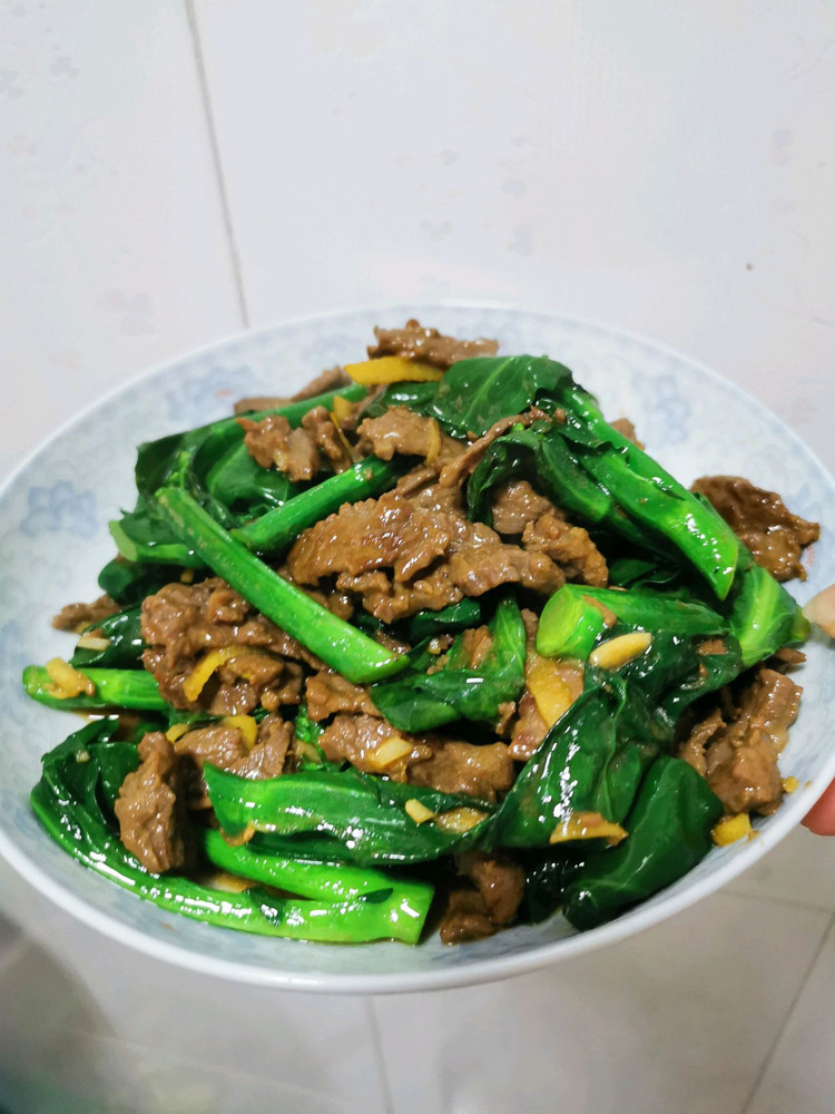 芥兰炒牛肉，这样煮鲜嫩多汁的做法