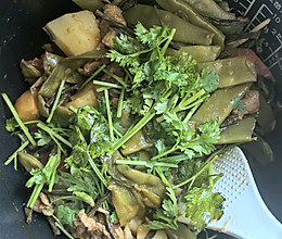 土豆炖豆角的做法