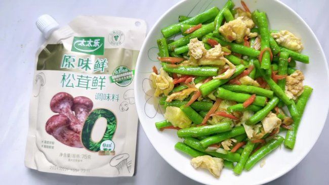 #夏日鲜味轻享健康# 豇豆炒鸡蛋的做法