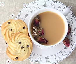 玫瑰奶茶的做法