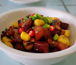 #米饭最强CP#板栗烧肉的做法