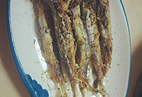 大月的多春鱼的做法