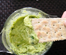 墨式牛油果酱的做法