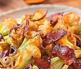 【干煸花菜】这样炒菜配米饭，干香入味一级鲜！的做法